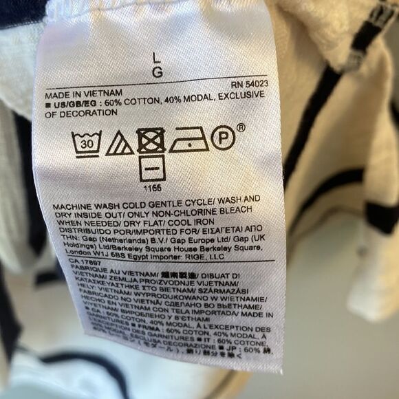 Banana Republic Large long sleeve t shirt blue and white stripes - Picture 5 of 6